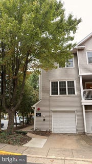 /international/us/12733-fair-briar-lane-fairfax-va-110120890217/