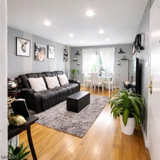/international/us/23b-carolyn-ter-roselle-boro-nj-110106561954/