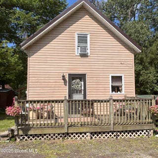/international/us/15-mill-yard-road-petersburgh-ny-110100511034/