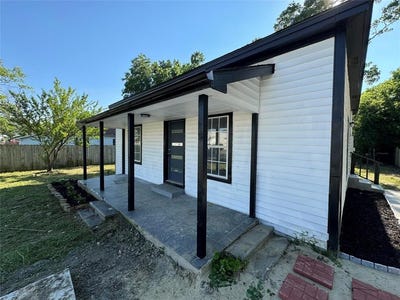 /international/us/309-s-louisiana-street-celina-tx-110105316302/