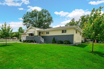 /international/us/1001-w-39th-avenue-hobart-in-110110187539/