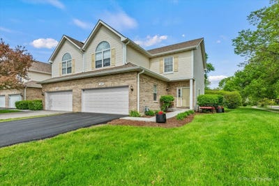 /international/us/1070-lily-field-lane-bolingbrook-il-110107880253/