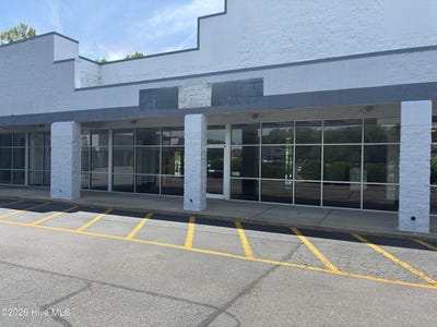 /international/us/1861-w-ehringhaus-street-elizabeth-city-nc-110107387824/