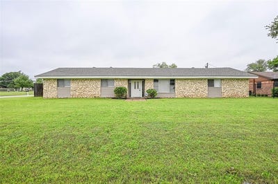 /international/us/108-s-beverly-street-crowley-tx-110107551403/