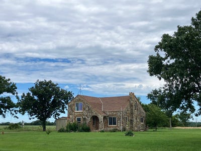 /international/us/806-us-54-highway-iola-ks-110108820275/