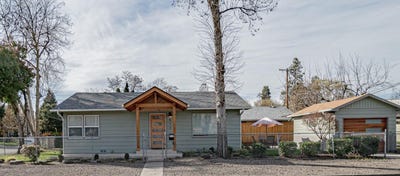 /international/us/512-se-10th-street-grants-pass-or-110106467815/