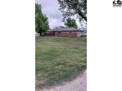 /international/us/894-14th-ave-mcpherson-ks-110107584427/