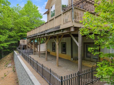 /international/us/132-vacation-way-millers-creek-nc-110099187770/?lang=fr