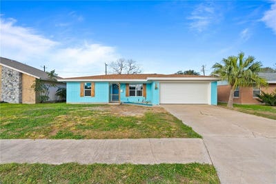 /international/us/1703-austin-street-portland-tx-110105113438/