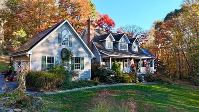 /international/us/84-tap-stone-ln-port-jervis-ny-110106467878/