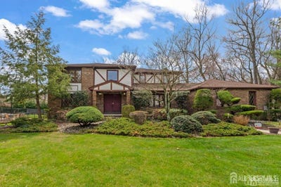 /international/us/6-persimmon-court-east-brunswick-nj-110100519417/