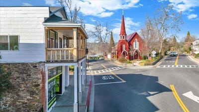 /international/us/134-n-washington-st-sonora-ca-110105328947/