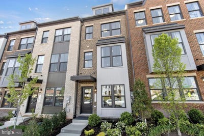 /international/us/3427-whippett-way-hyattsville-md-110107714159/