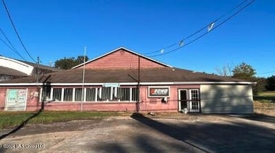 /international/us/3900-main-street-moss-point-ms-110107843116/