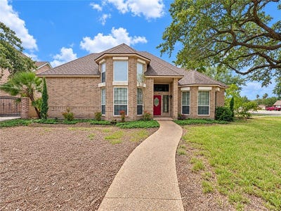 /international/us/4601-schwerin-lake-drive-corpus-christi-tx-110120559101/