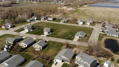/international/us/564-willow-avenue-eden-valley-mn-110106705697/