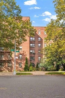 /international/us/28-08-141st-street-flushing-ny-110120096542/