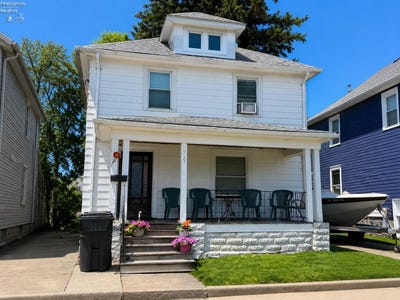 /international/us/915-w-adams-street-sandusky-oh-110108384249/
