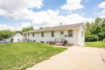 /international/us/711-n-walnut-street-glenwood-ia-110099876946/