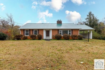 /international/us/209-pine-street-stuart-va-110103406101/