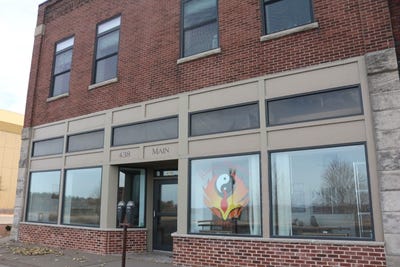 /international/us/438-main-street-e-menomonie-wi-110106979250/
