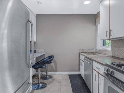/international/us/42-30-douglaston-parkway-douglaston-ny-110100706348/