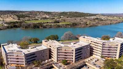 /international/us/1000-3a-guadalupe-st-kerrville-tx-110107846008/