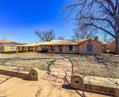/international/us/405-s-central-avenue-knox-city-tx-110099795734/