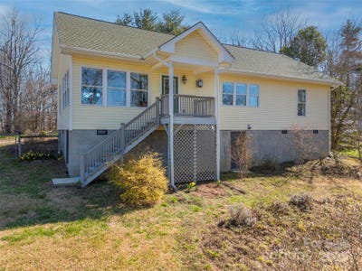 /international/us/367-cresent-street-saluda-nc-110098086924/
