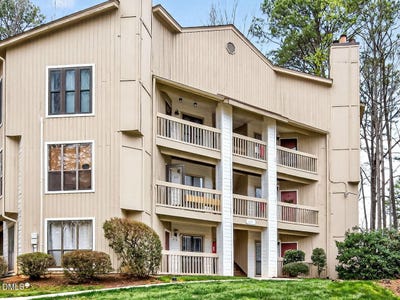 /international/us/814-new-kent-place-cary-nc-110107829576/