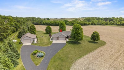 /international/us/n7166-forest-ridge-road-ripon-wi-110108470817/