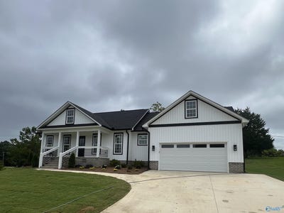 /international/us/2385-cedar-ridge-circle-hokes-bluff-al-110100568894/