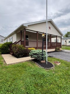 /international/us/104-boyer-road-royersford-pa-110106448439/