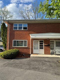 /international/us/38-carmine-drive-wappingers-falls-ny-110107879252/