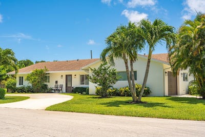 /international/us/1058-nw-6th-drive-boca-raton-fl-110108360210/
