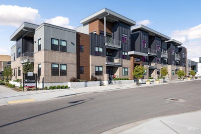 /international/us/4340-e-haystack-st-boise-id-110100418606/