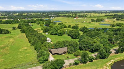 /international/us/3200-fairview-road-millsap-tx-110109195195/