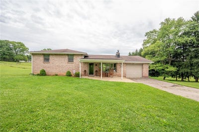 /international/us/319-white-fence-ln-latrobe-pa-110108380994/