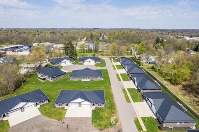 /international/us/245-auseon-court-hillsdale-mi-110107627221/