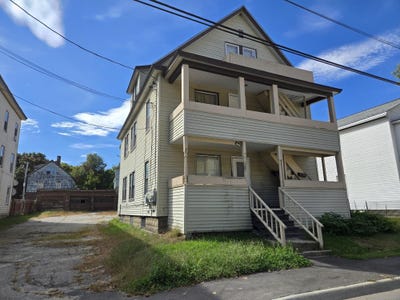 /international/us/29-falmouth-street-rumford-me-110102938886/