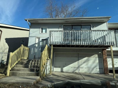 /international/us/21801-peterson-avenue-sauk-village-il-110108335170/