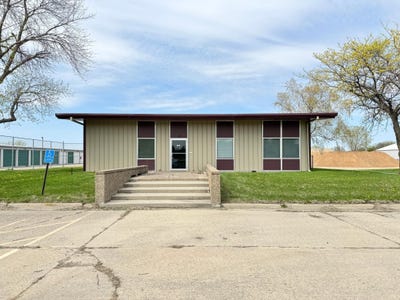 /international/us/800-w-college-drive-marshall-mn-110096955468/
