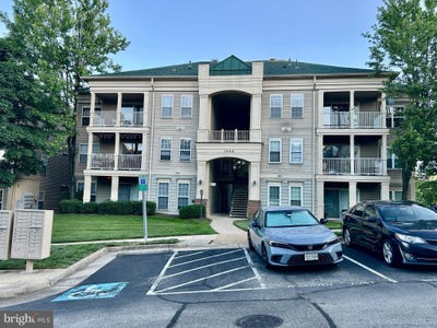 /international/us/1069-gardenview-loop-woodbridge-va-110108532469/