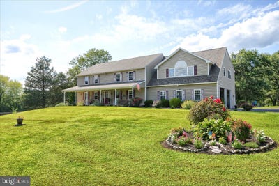 /international/us/1010-sweetbriar-road-perkasie-pa-110104548986/
