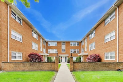 /international/us/6931-w-64th-place-chicago-il-110107750514/