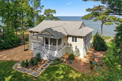/international/us/65-riverside-court-heathsville-va-110120485495/