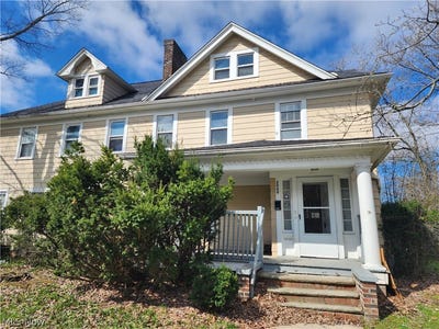 /international/us/2060-rossmoor-road-cleveland-heights-oh-110107083566/