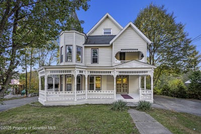 /international/us/49-college-avenue-factoryville-pa-110102759141/