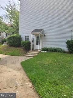 /international/us/11425-honeysuckle-court-upper-marlboro-md-110106786645/