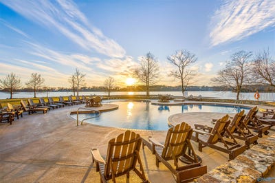 /international/us/12100-two-rivers-drive-athens-al-110105032757/